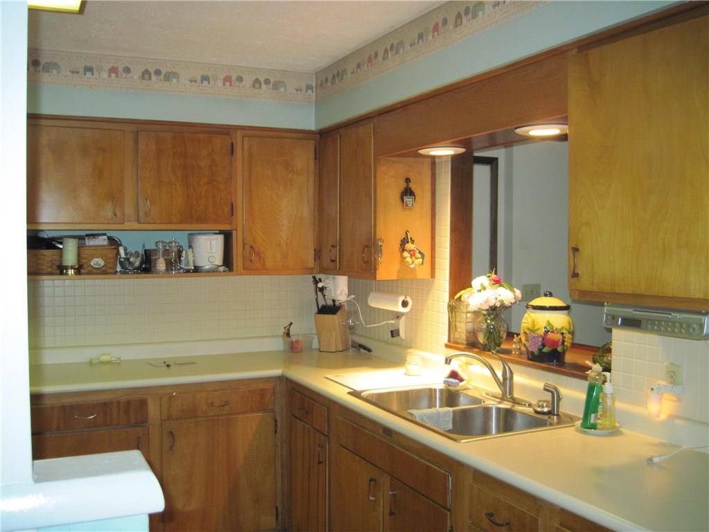 2011 Woodcrest Road Indianapolis, IN 46227 - Photo 9 of 21 Gallery Image 9
