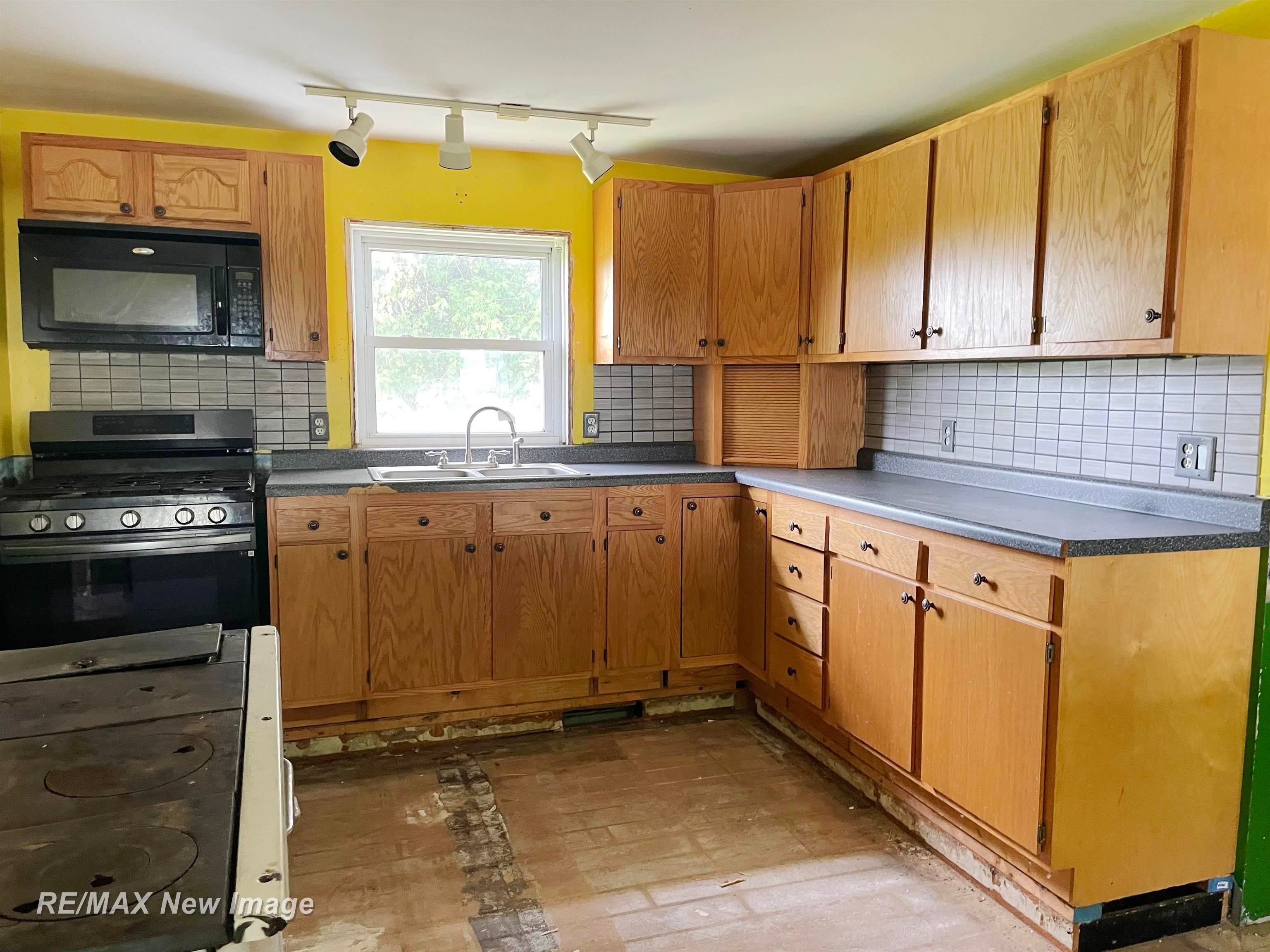 360 North Block Road Frankenmuth, MI 48734 - Photo 8 of 28 Gallery Image 8