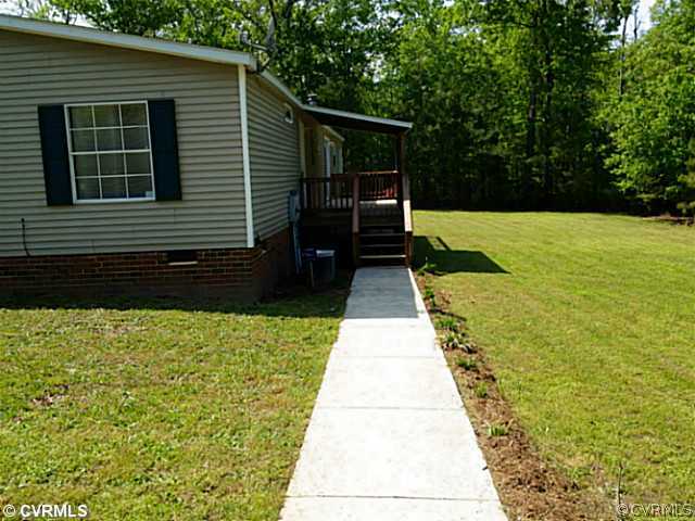 17107 New Hope Road Shacklefords, VA 23156 - Photo 13 of 15 Yard/Garden