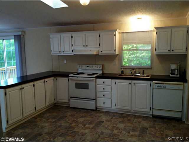 17107 New Hope Road Shacklefords, VA 23156 - Photo 4 of 15 Kitchen