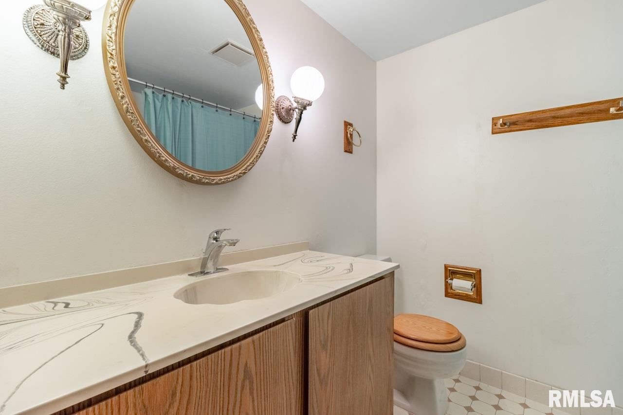 5114 South Chesterfield Court Mapleton, IL 61547 - Photo 14 of 37