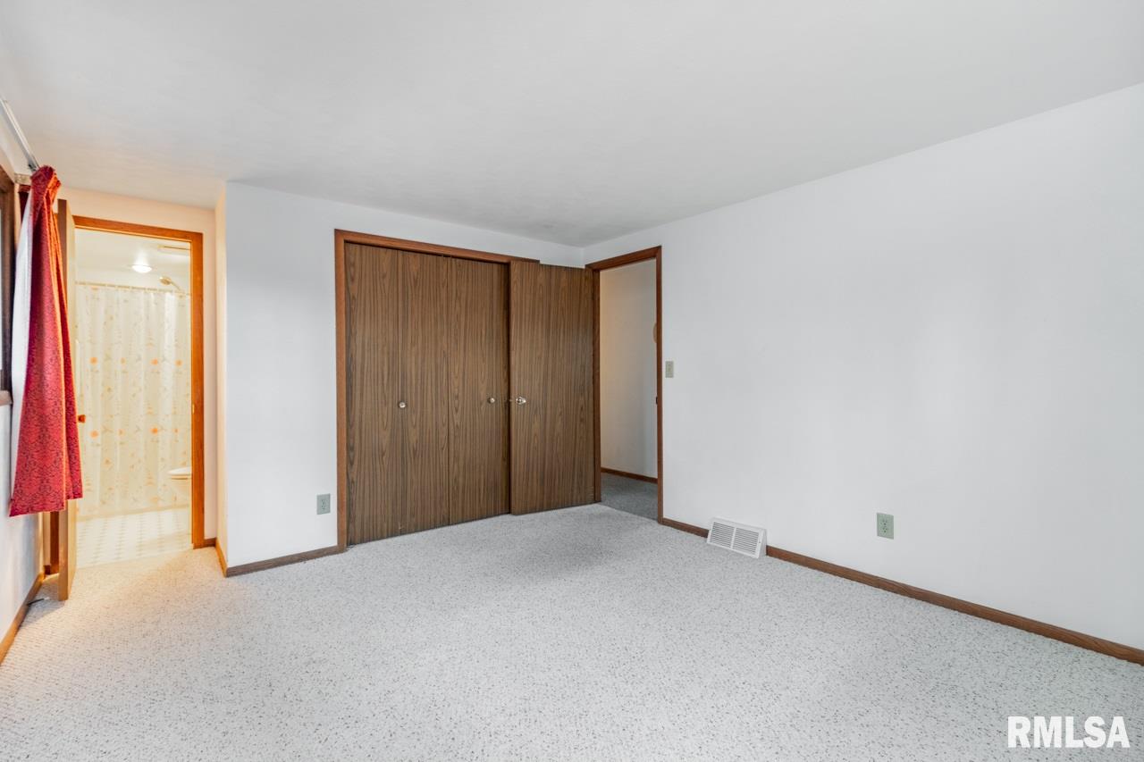 5114 South Chesterfield Court Mapleton, IL 61547 - Photo 15 of 37
