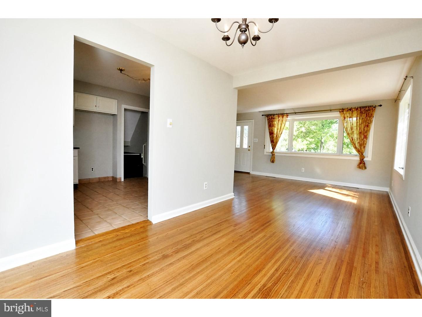 125 North Valleybrook Road Cherry Hill, NJ 08034 - Photo 9 of 25 Dining Room
