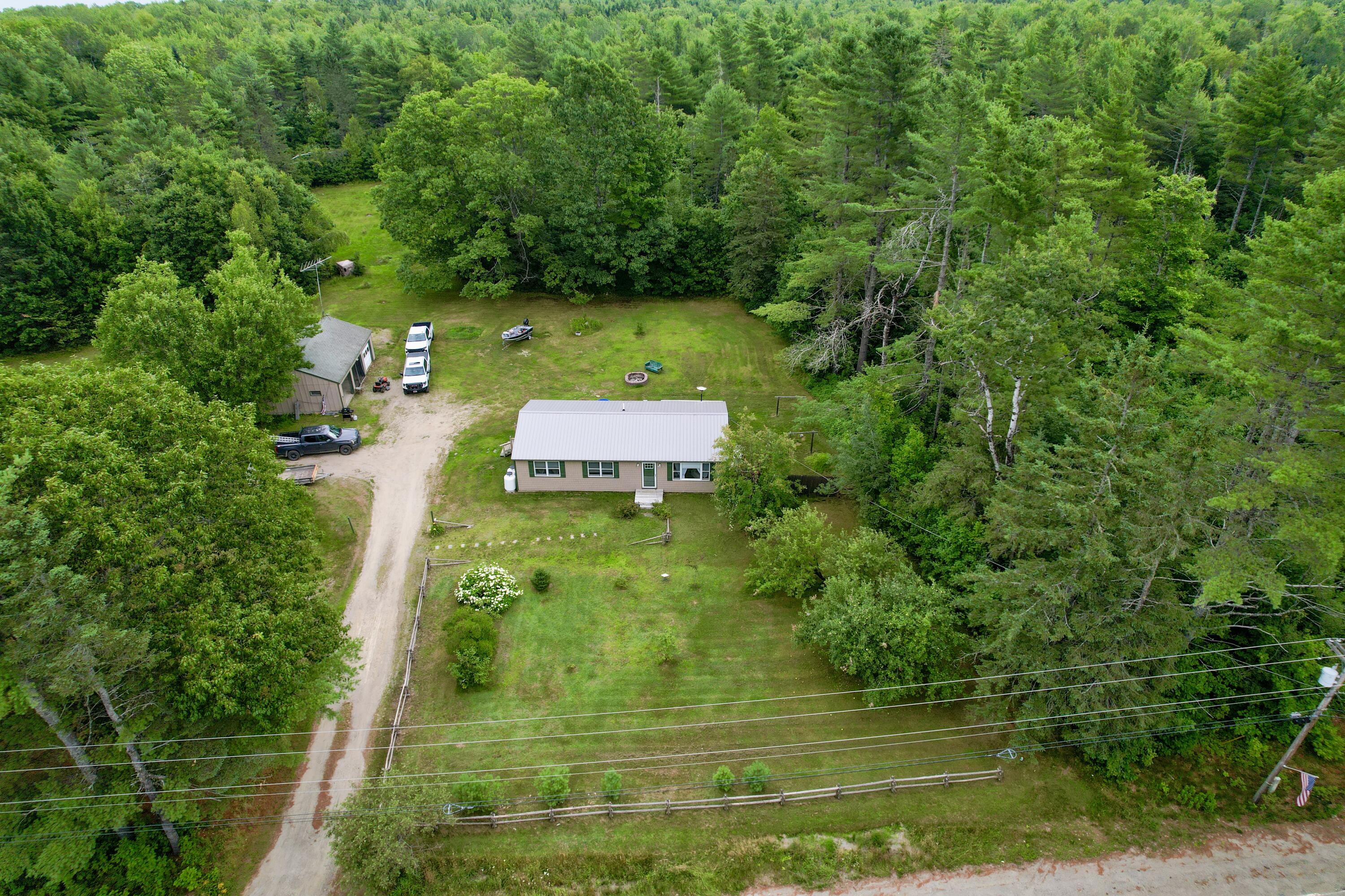 607 West Old Main Road Lowell, ME 04493 - Photo 21 of 34 3