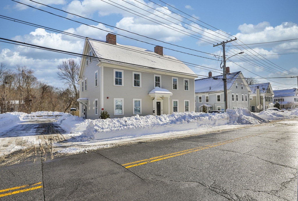 101 Market Street, Unit B Amesbury, MA 01913 - Photo 1 of 30