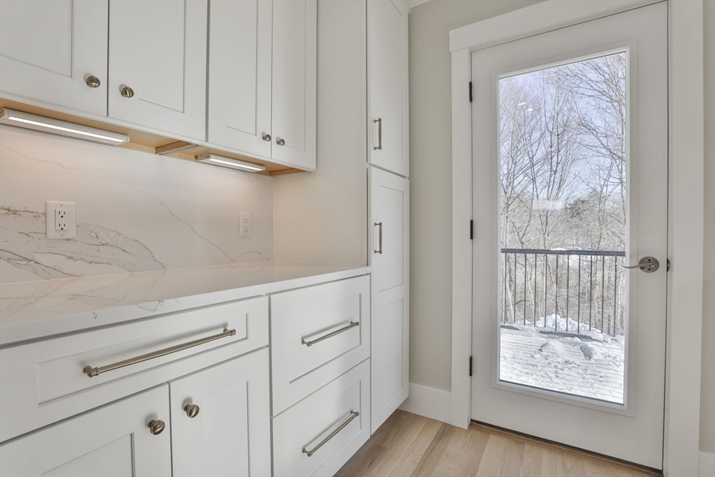 101 Market Street, Unit B Amesbury, MA 01913 - Photo 12 of 30