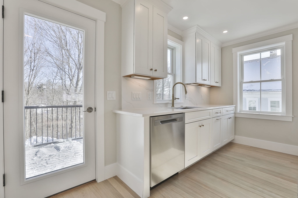 101 Market Street, Unit B Amesbury, MA 01913 - Photo 13 of 30