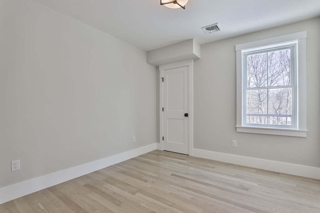 101 Market Street, Unit B Amesbury, MA 01913 - Photo 17 of 30