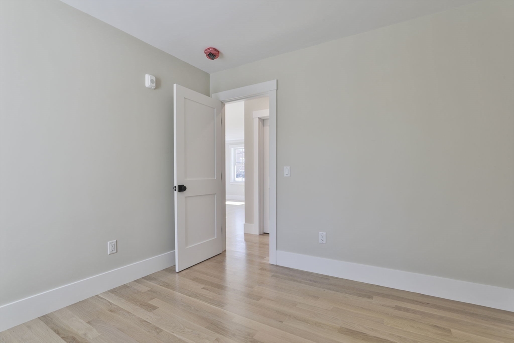 101 Market Street, Unit B Amesbury, MA 01913 - Photo 20 of 32