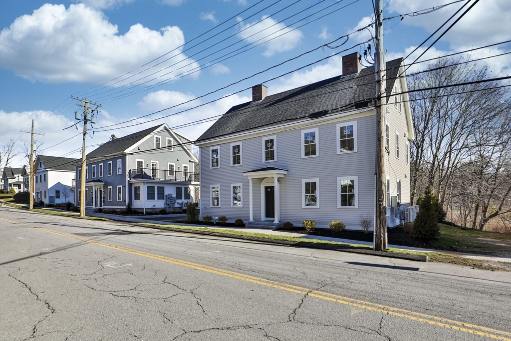 101 Market Street, Unit B Amesbury, MA 01913 - Photo 2 of 32