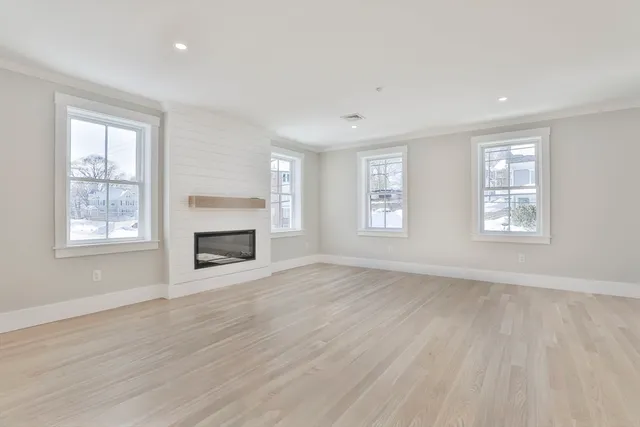 $669,000 | 101 Market Street, Unit B, Amesbury, MA 01913