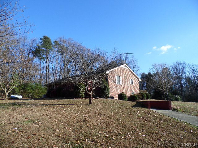 1140 Scotts Mill Road Tappahannock, VA 22560 - Photo 3 of 17