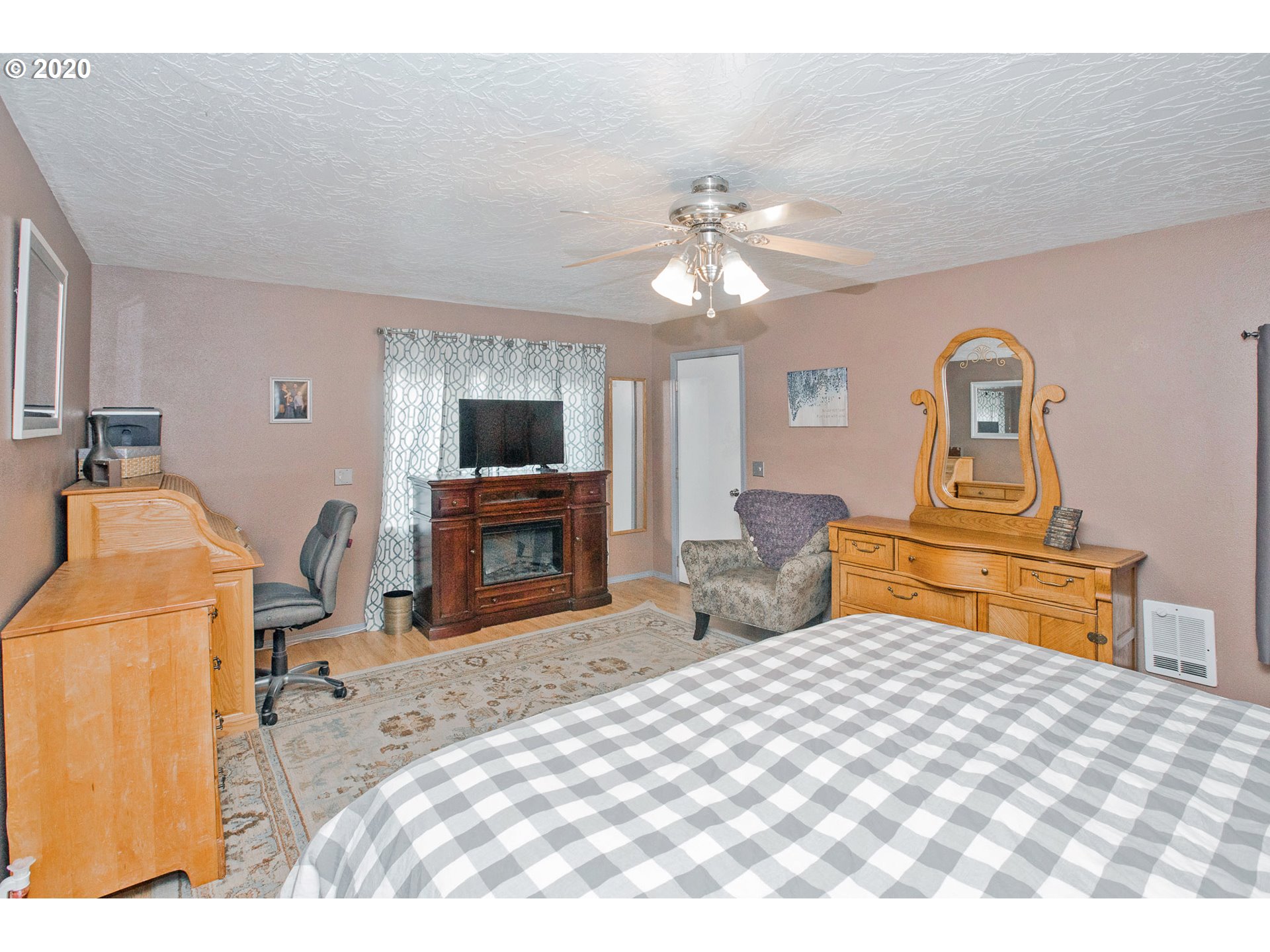 360 River Loop 2 Eugene, OR 97404 - Photo 21 of 30 Gallery Image 21