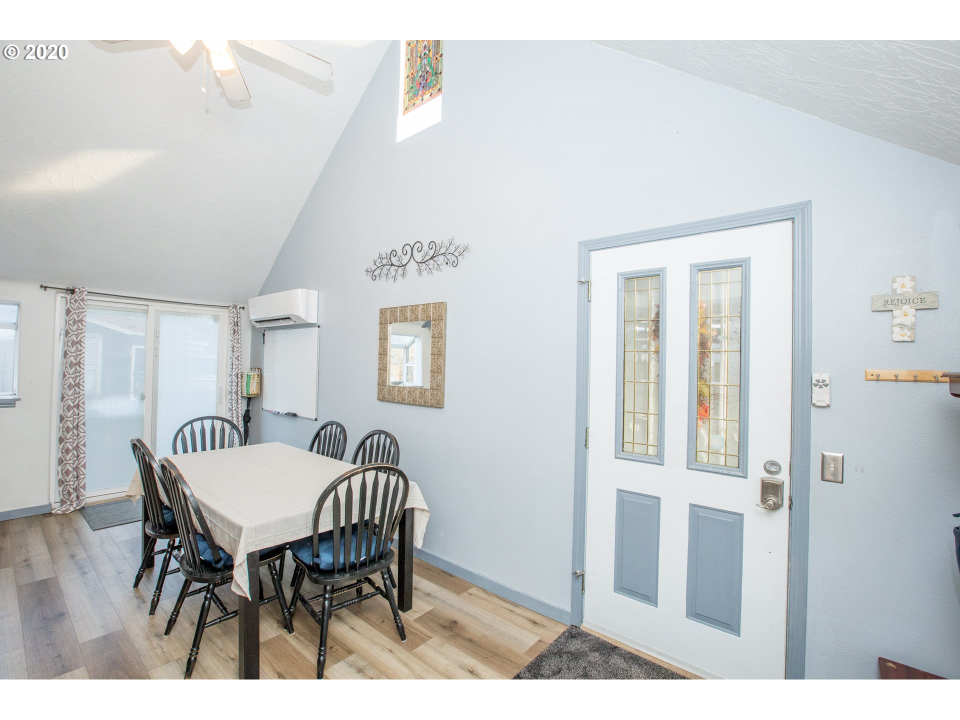 360 River Loop 2 Eugene, OR 97404 - Photo 10 of 30 Gallery Image 10