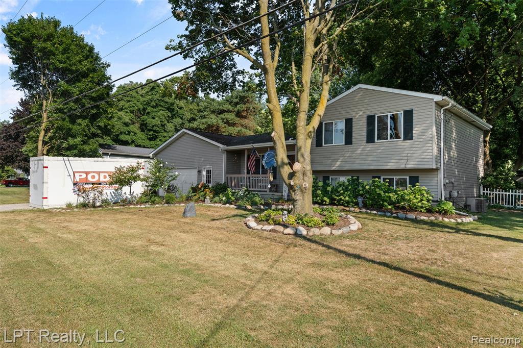 3180 Rolston Road Fenton, MI 48430 - Photo 32 of 36