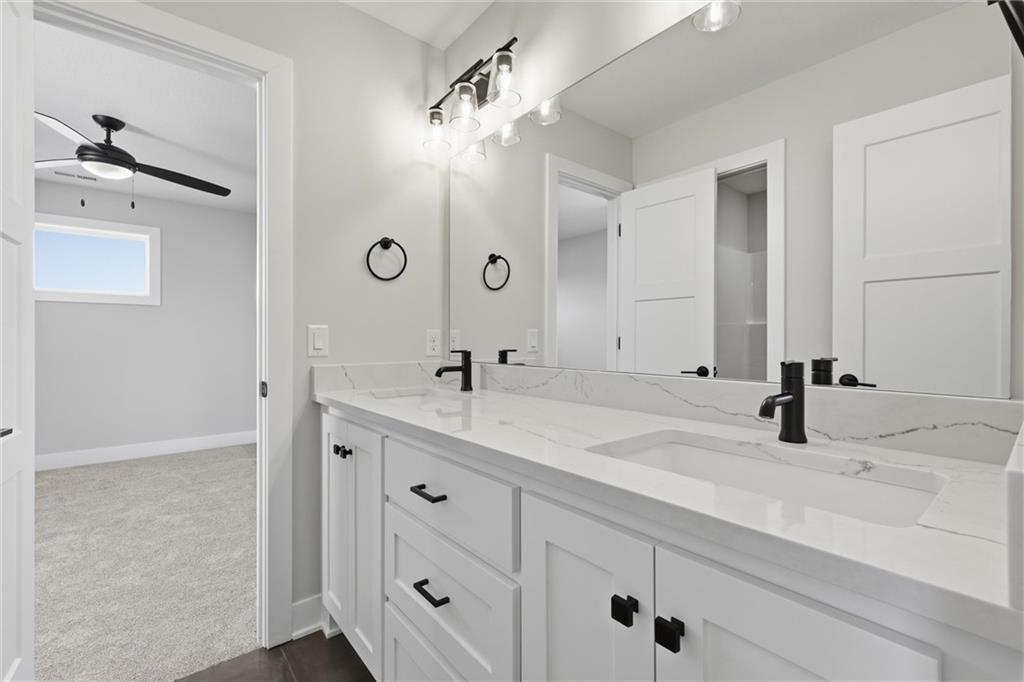 4714 Sienna Ridge Riverside, MO 64150 - Photo 23 of 38