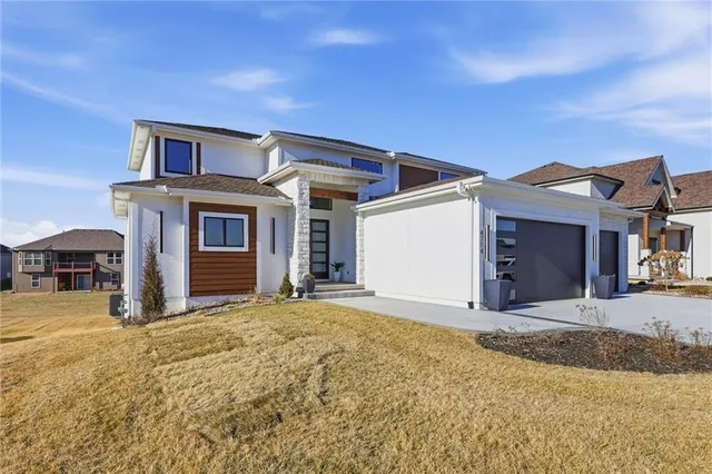 $939,900 | 4714 Sienna Ridge, Riverside, MO 64150