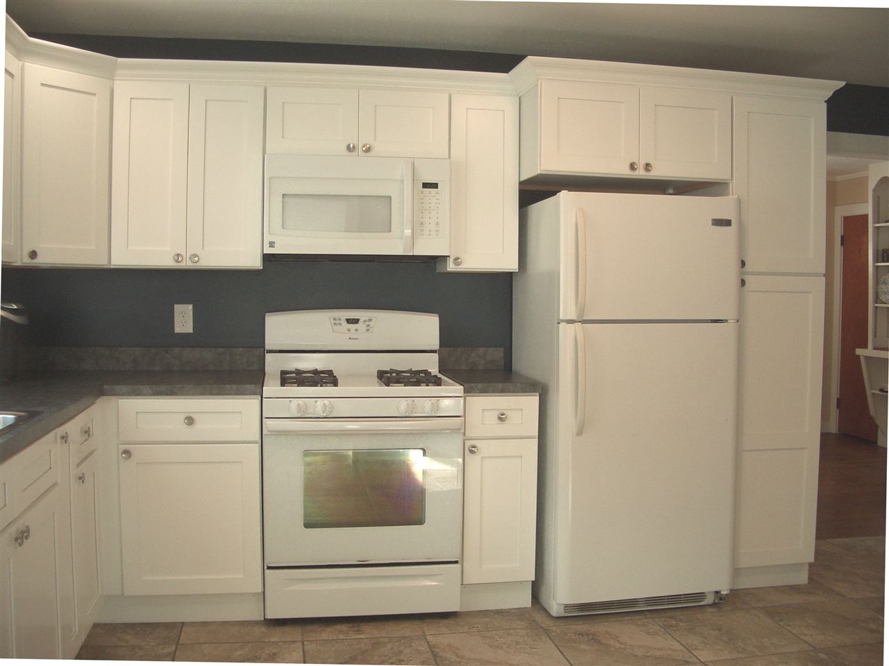 88 Park Street Proctor, VT 05765 - Photo 3 of 20 Gallery Image 3