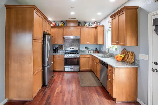 $335,000 | 39313 Squaw Valley Road, Squaw Valley, CA 93675