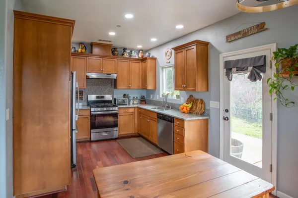 $335,000 | 39313 Squaw Valley Road, Squaw Valley, CA 93675