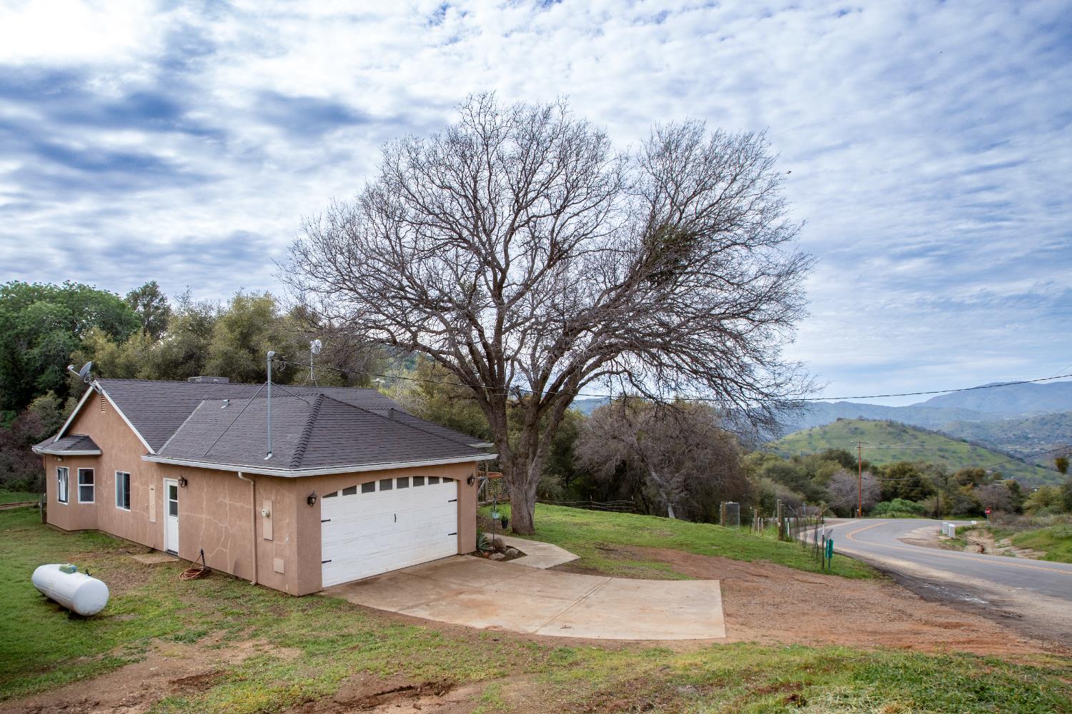 39313 Squaw Valley Road Squaw Valley, CA 93675 - Photo 25 of 38