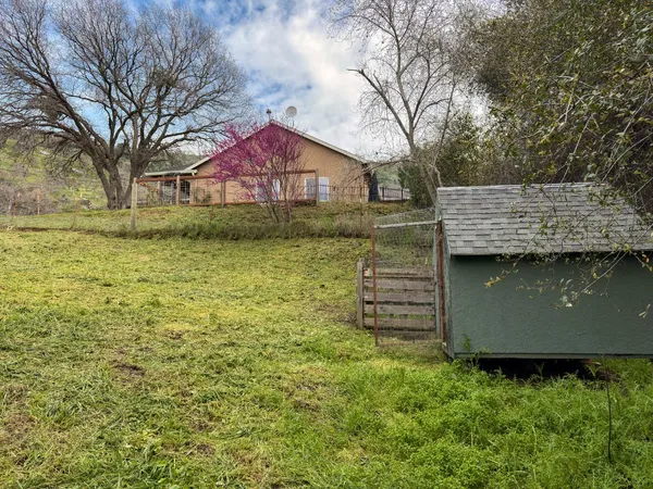 $335,000 | 39313 Squaw Valley Road, Squaw Valley, CA 93675