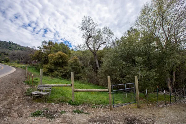 $335,000 | 39313 Squaw Valley Road, Squaw Valley, CA 93675