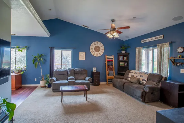 $335,000 | 39313 Squaw Valley Road, Squaw Valley, CA 93675