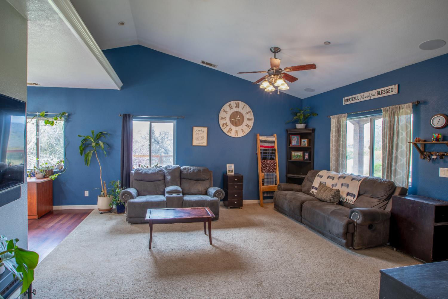 39313 Squaw Valley Road Squaw Valley, CA 93675 - Photo 6 of 38