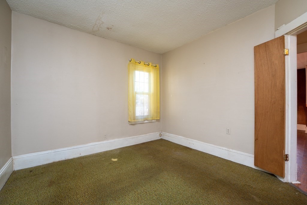 57 Hobson Street Springfield, MA 01109 - Photo 15 of 26