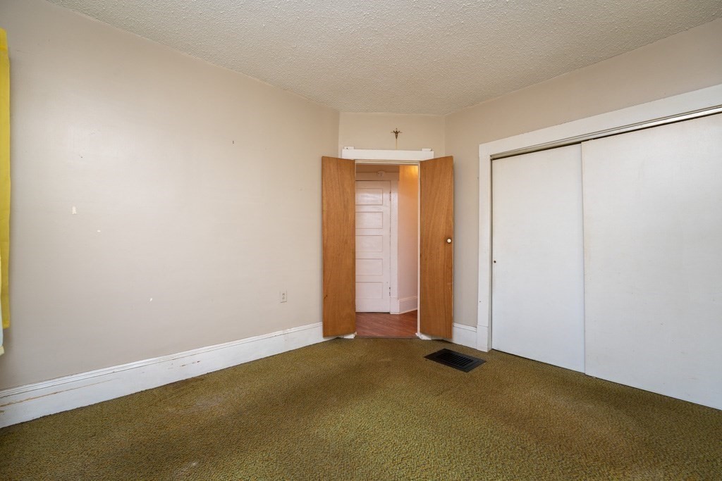 57 Hobson Street Springfield, MA 01109 - Photo 16 of 26