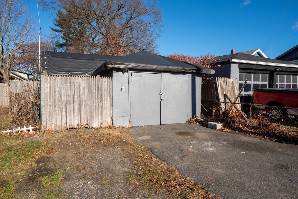 57 Hobson Street Springfield, MA 01109 - Photo 25 of 26