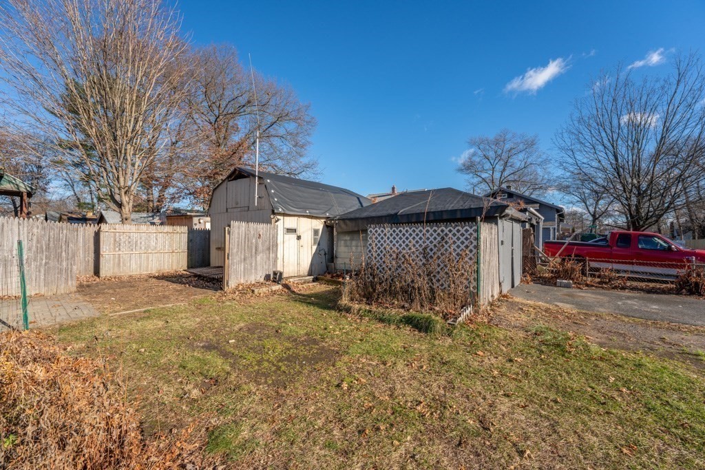 57 Hobson Street Springfield, MA 01109 - Photo 26 of 26
