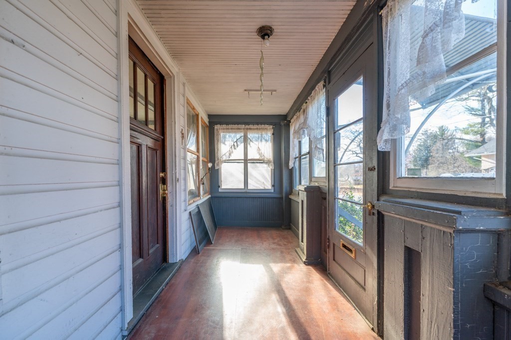 57 Hobson Street Springfield, MA 01109 - Photo 3 of 26