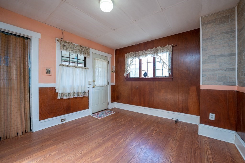 57 Hobson Street Springfield, MA 01109 - Photo 6 of 26