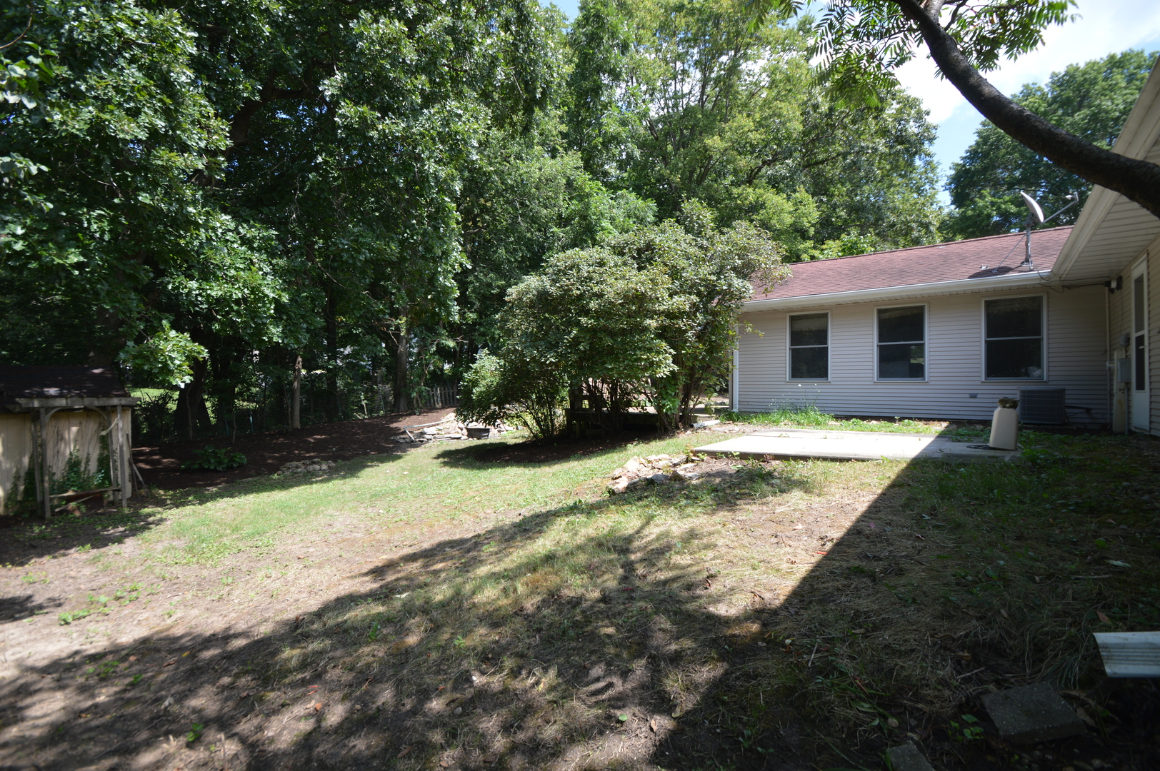 16176 Strawberry Road Morrison, IL 61270 - Photo 31 of 42 a view of a house with backyard and sitting area