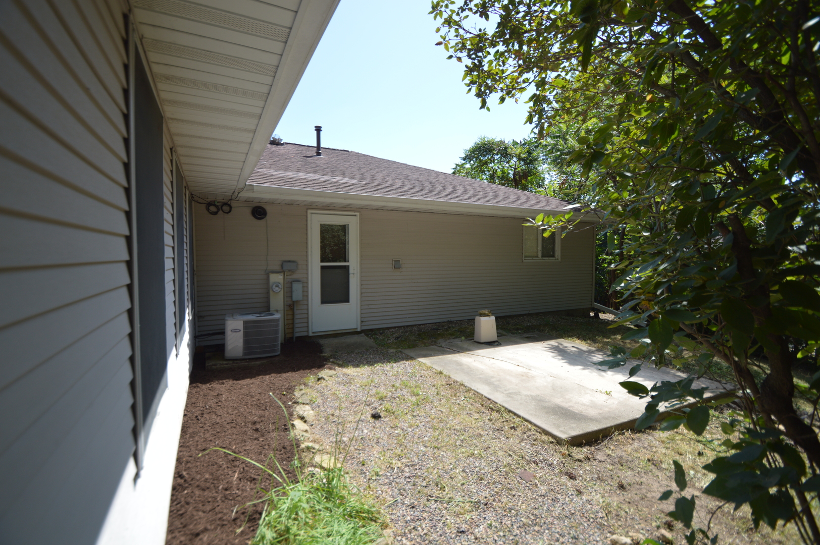 16176 Strawberry Road Morrison, IL 61270 - Photo 39 of 42