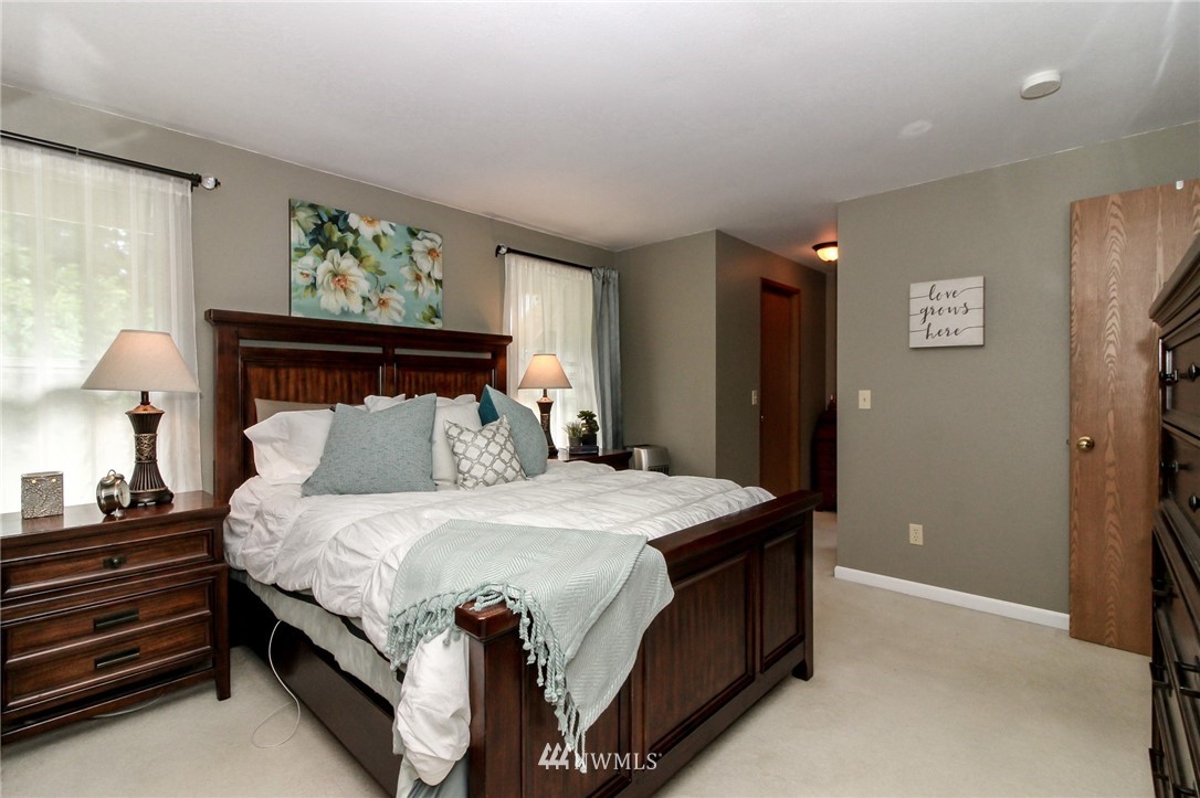 14031 Southeast 159th Place Renton, WA 98058 - Photo 13 of 21 Gallery Image 13