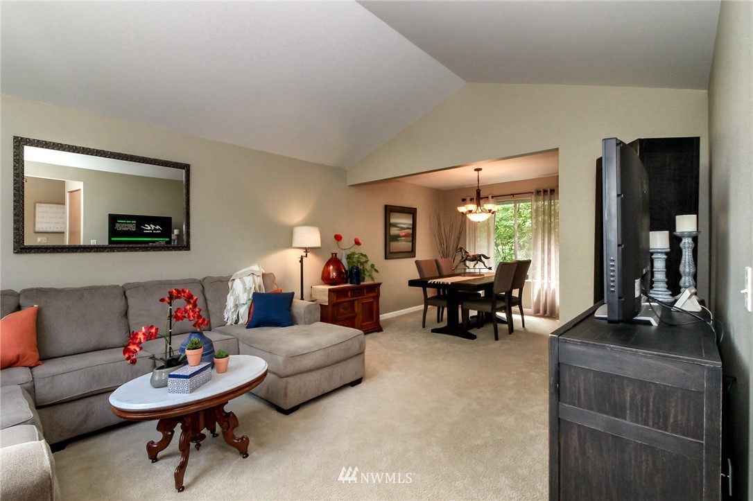14031 Southeast 159th Place Renton, WA 98058 - Photo 6 of 21 Gallery Image 6