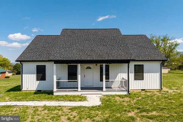 $335,000 | 551 Park Road, Stanley, VA 22851