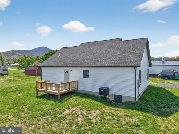 $335,000 | 551 Park Road, Stanley, VA 22851