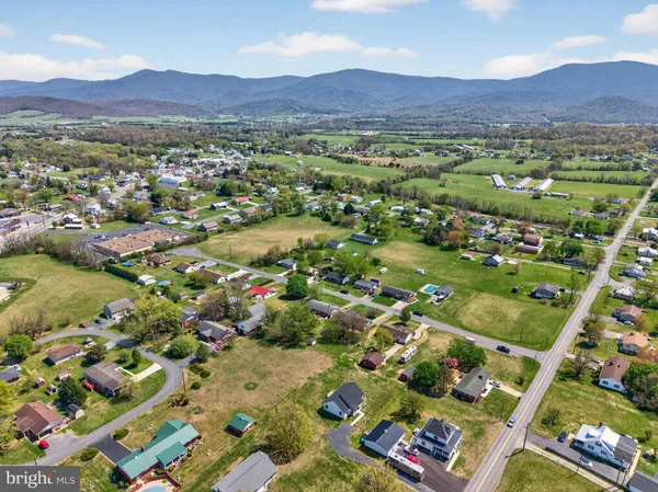 $335,000 | 551 Park Road, Stanley, VA 22851