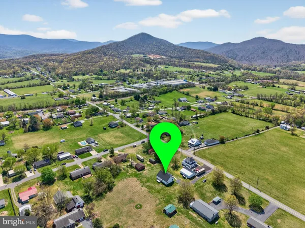 $335,000 | 551 Park Road, Stanley, VA 22851