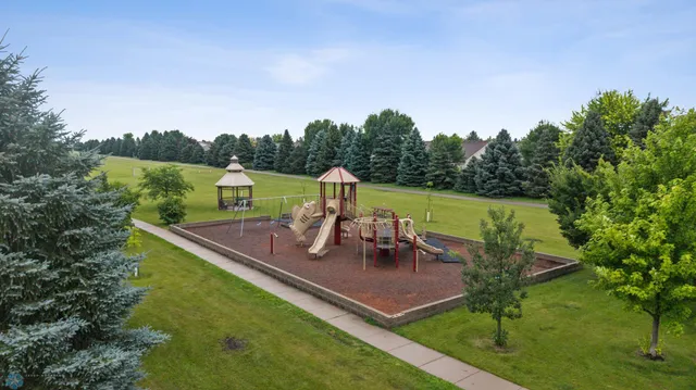 $390,000 | 326 44th Avenue South, Moorhead, MN 56560