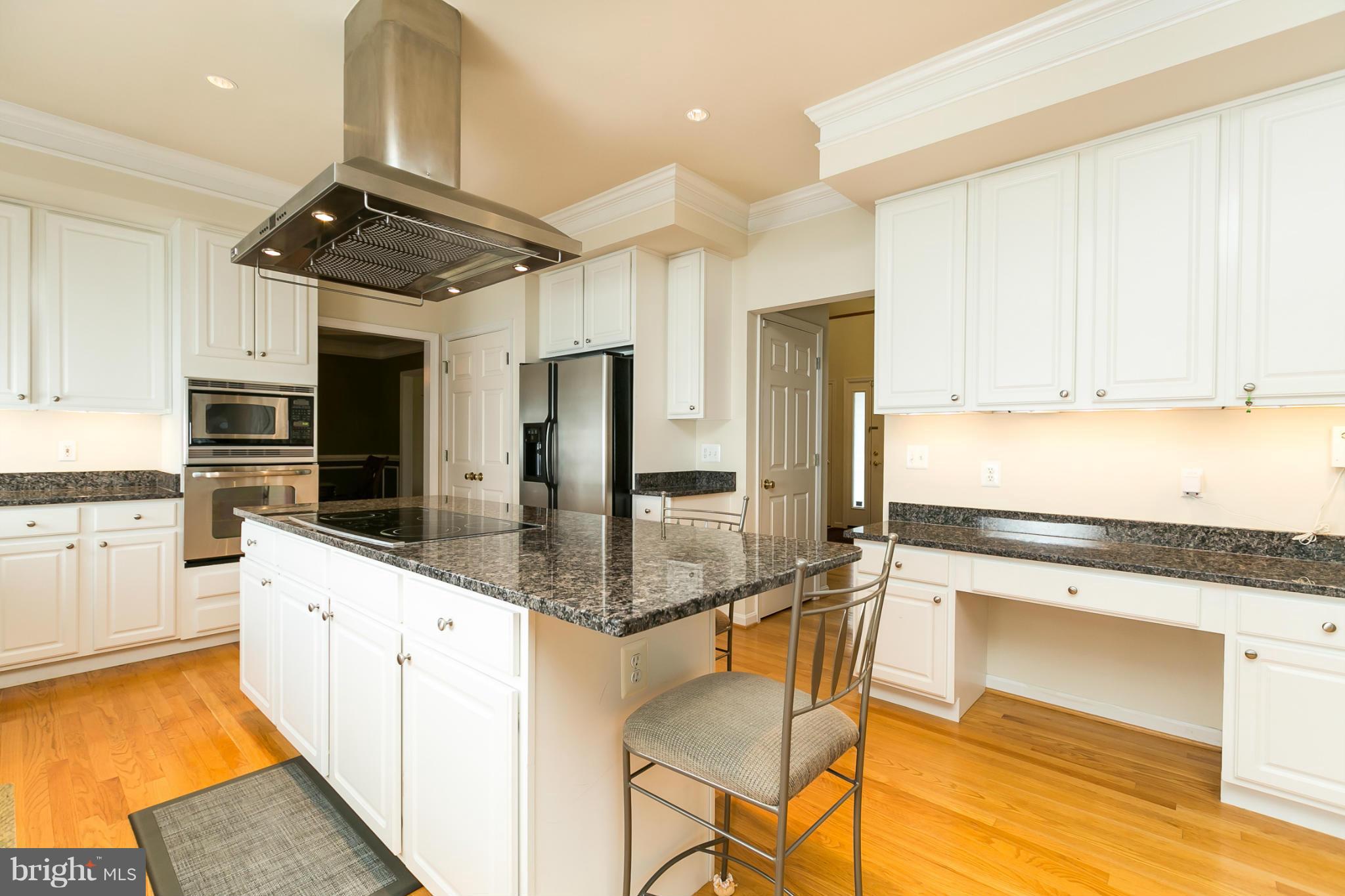 5052 Jericho Road Columbia, MD 21044 - Photo 10 of 30 Kitchen-under cabinet lighting