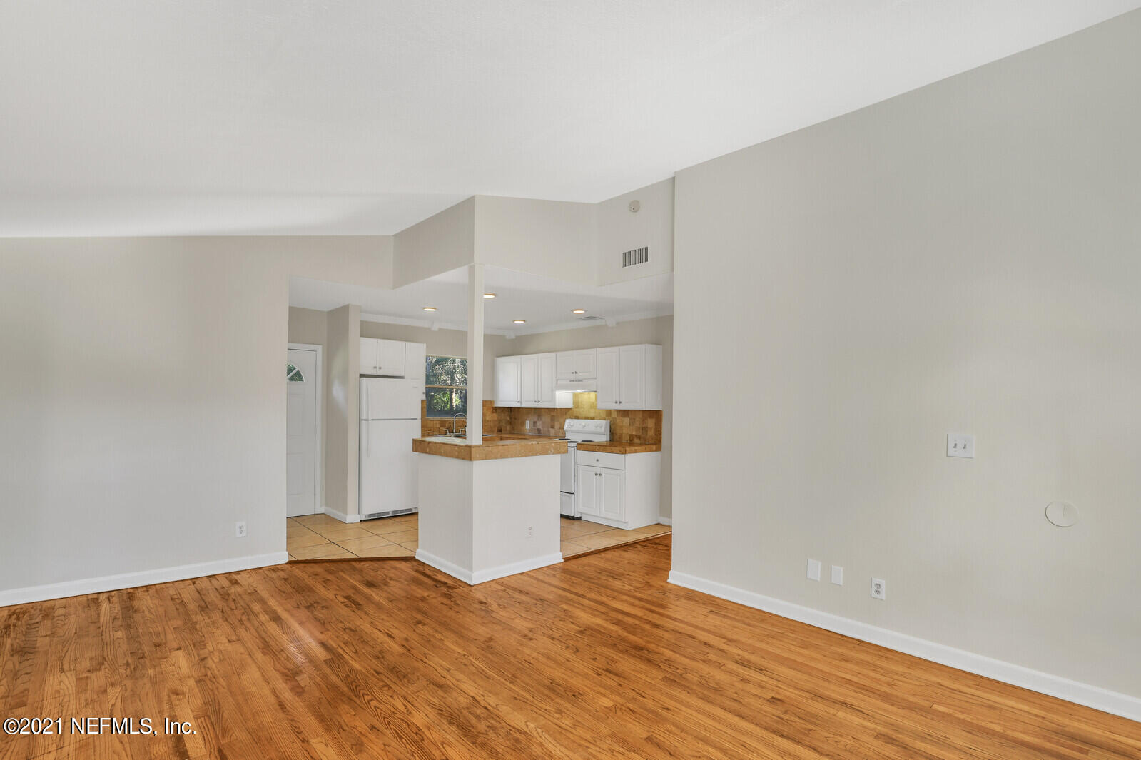 2327 Caladium Road Jacksonville, FL 32211 - Photo 8 of 26 25_0H3A4627_mls