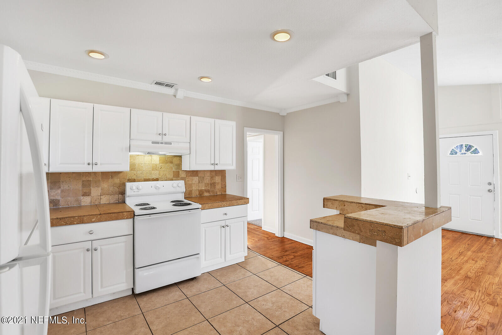 2327 Caladium Road Jacksonville, FL 32211 - Photo 10 of 26 21_0H3A4605_mls