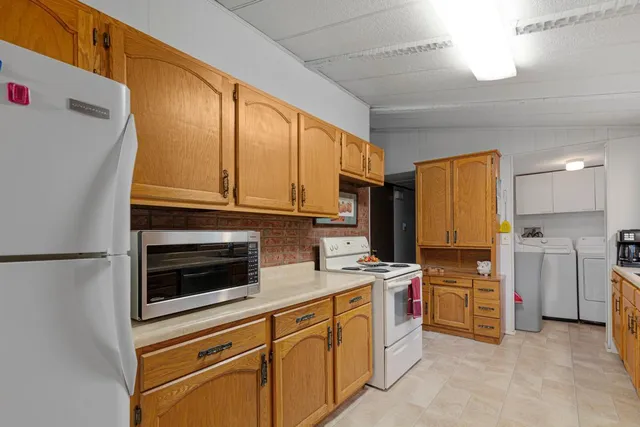 $315,000 | 18221 Roberds Lake Boulevard, Faribault, MN 55021