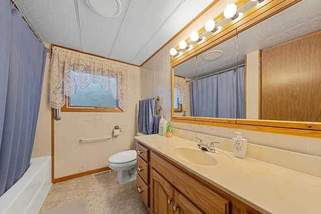 $315,000 | 18221 Roberds Lake Boulevard, Faribault, MN 55021