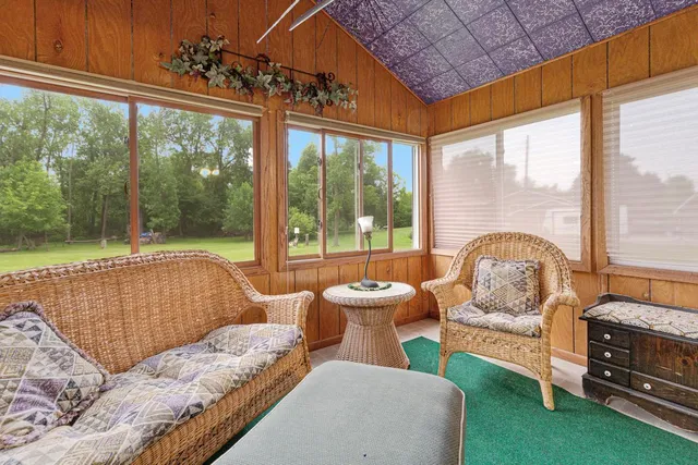 $315,000 | 18221 Roberds Lake Boulevard, Faribault, MN 55021